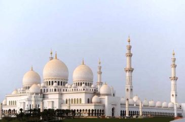 Sheikh Zayed Grand Mosque, Abu Dhabi 
Photo Credit: Abu Dhabi Tourism & Culture Authority
