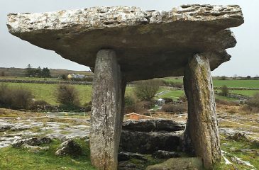 Poulnabrone dolmen, Burren // Esplanade Travel